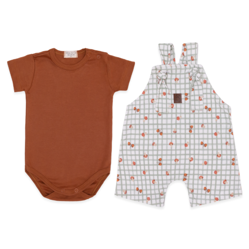 Conjunto Body Manga Curta e Jardineira Amarração Suedine Masculino – Amigos da Floresta